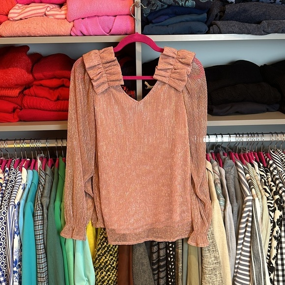 Entro pink with pink metallic threads long sleeve blouse size S NWT - Picture 3 of 3